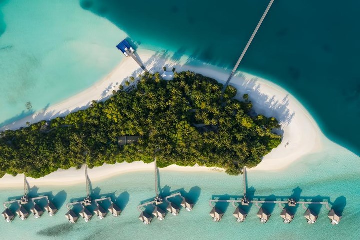 فندق تحت الماء في جزر المالديف